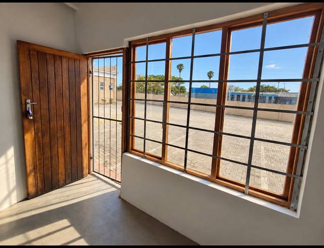 40M² WORKSHOP TO LET IN GONUBIE